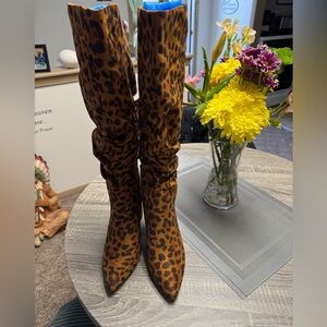 Sz 8 ladies Allegra K slouch chunky heal knee-high leopard print boots NWOT